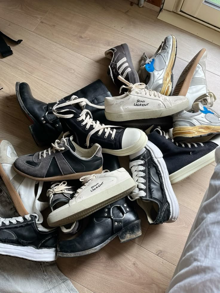 SHOES