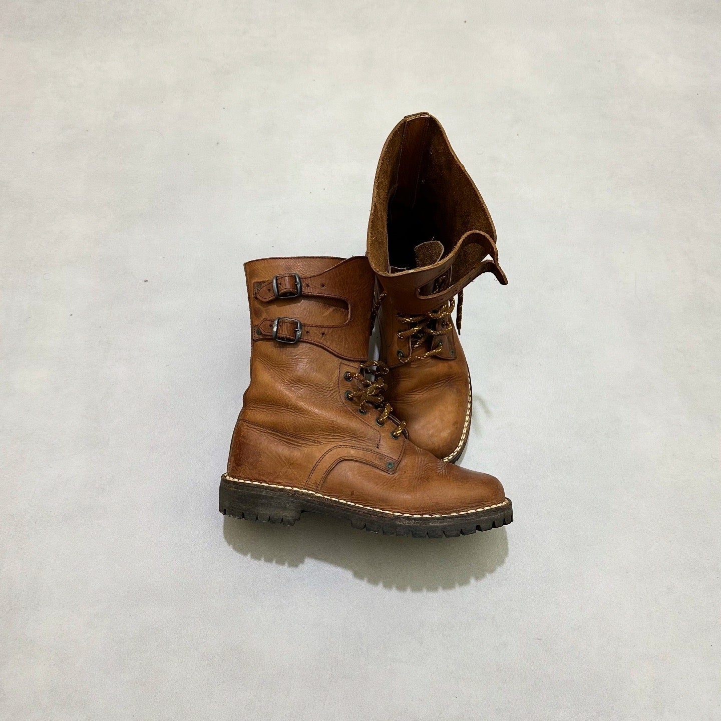 Vntg combat boots