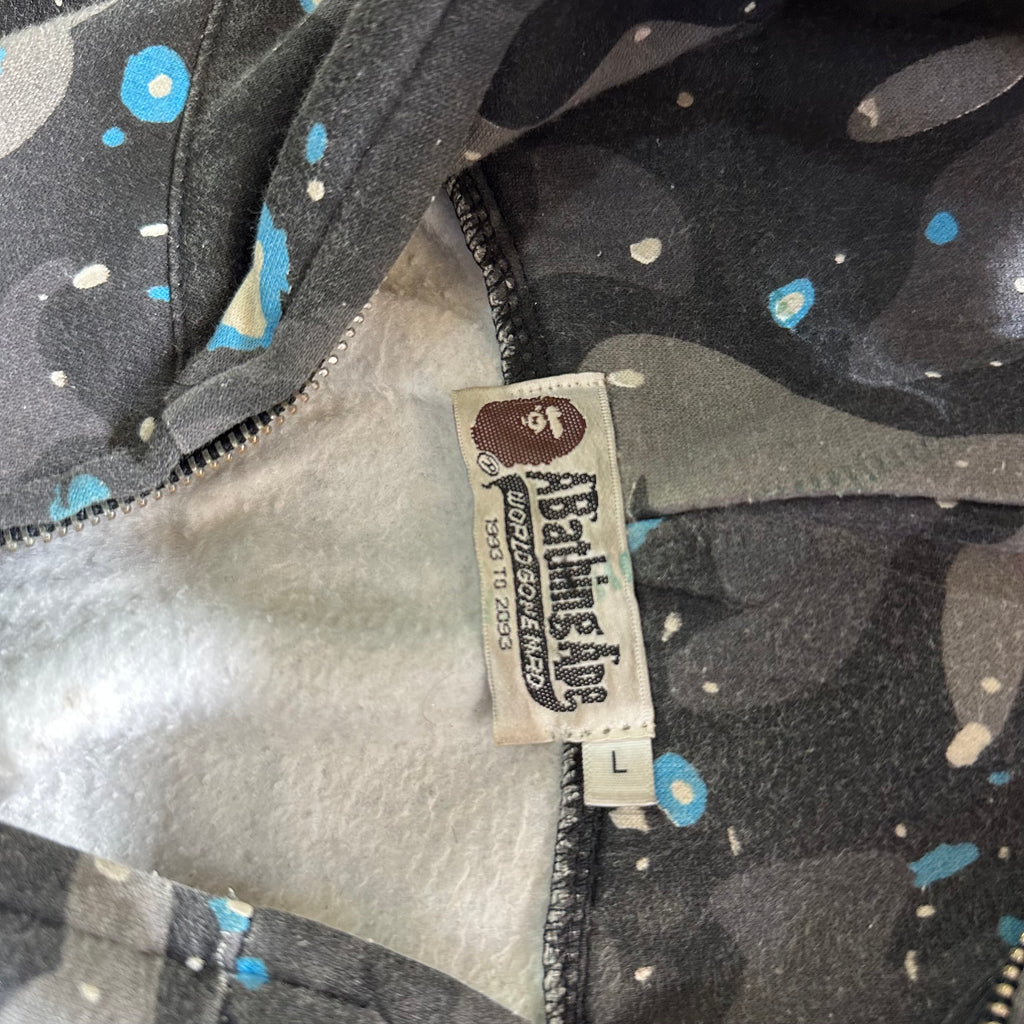 Vtg hoodie bape shark (not legit)