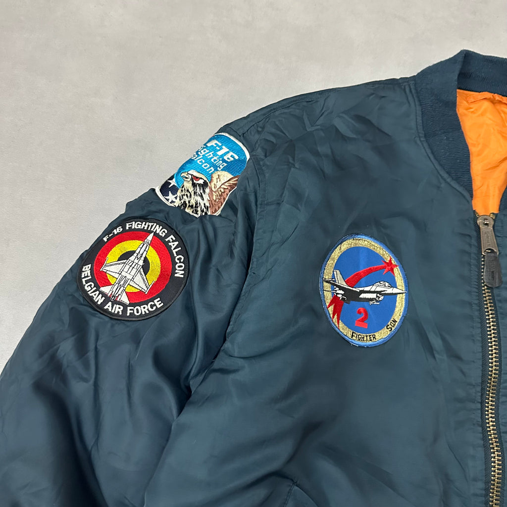 Vtg bomber jacket MA-1 f16 patches