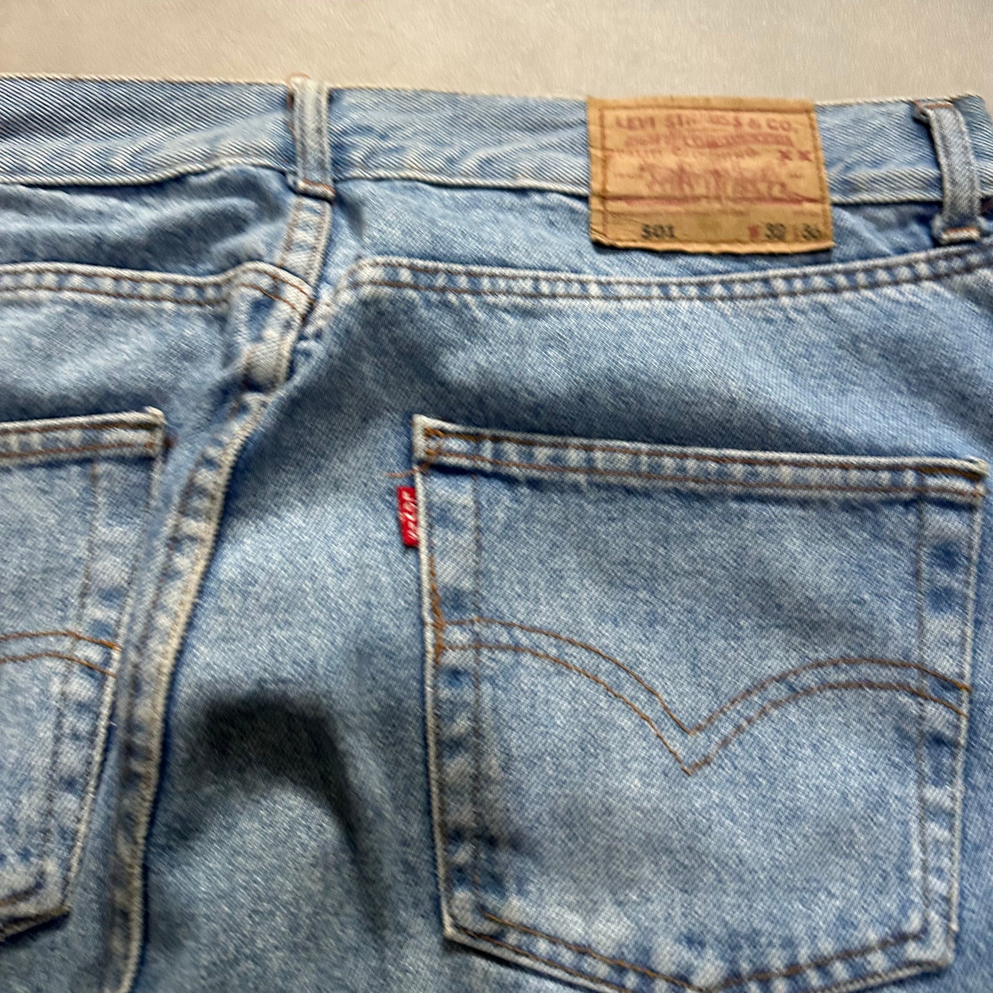 Levis 501 jeans