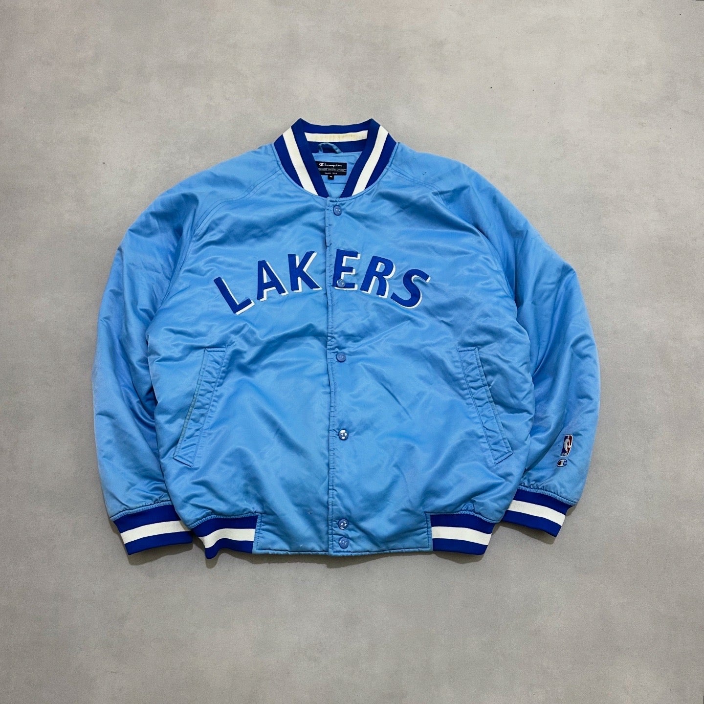 VTG 90s CHAMPION LOS ANGELES LAKERS SATIN JACKET