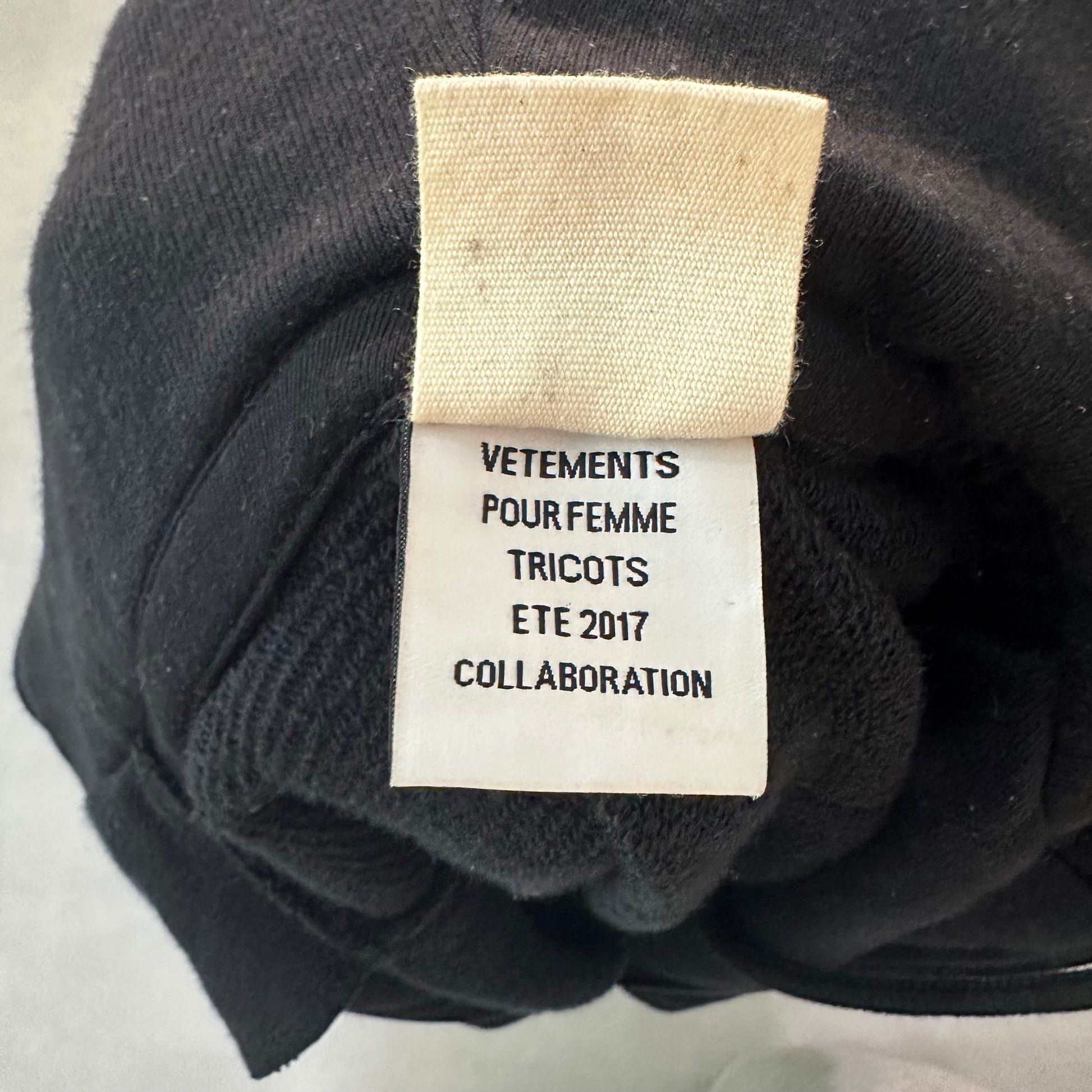 VETEMENTS X CHAMPION HOODIE 2017