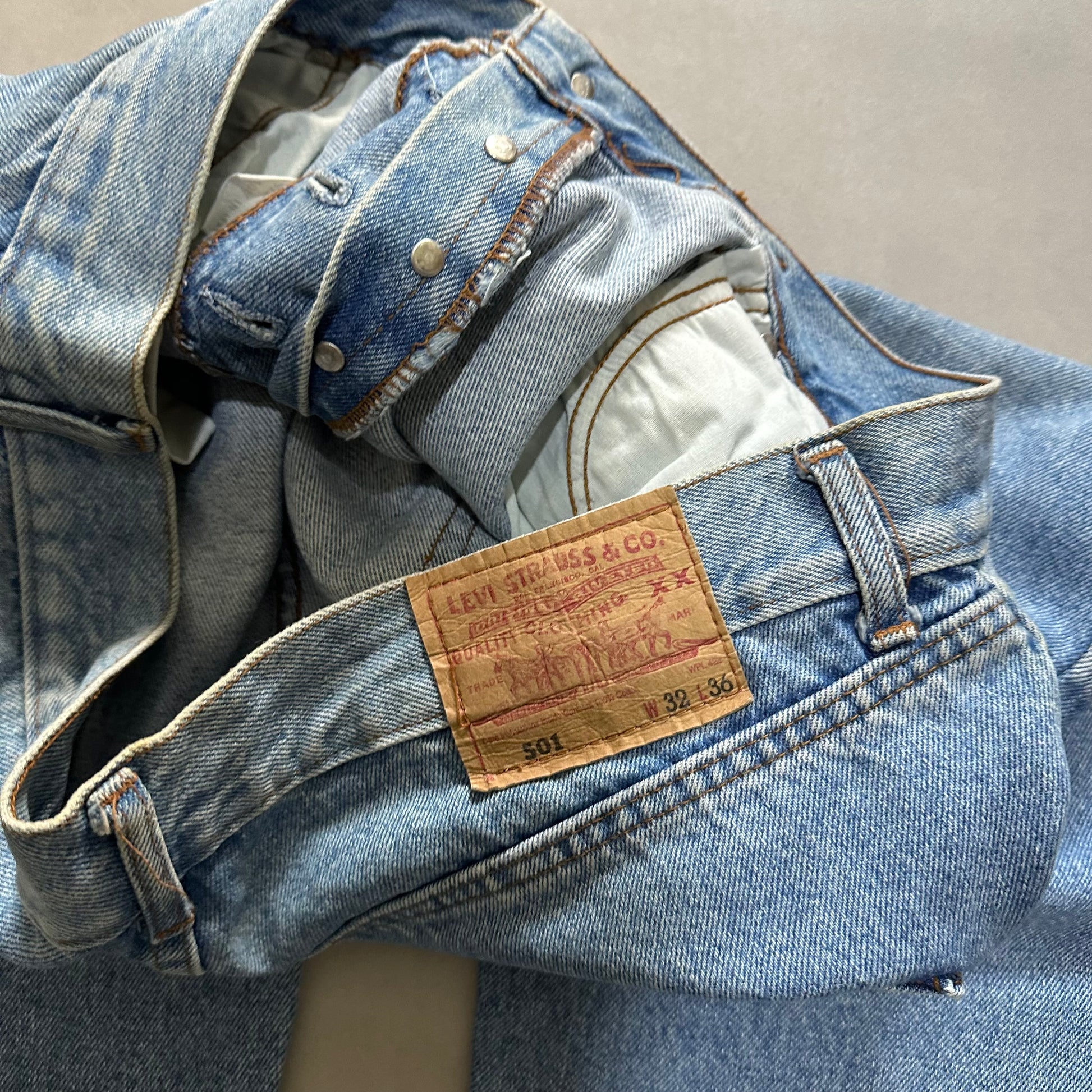 Levis 501 jeans