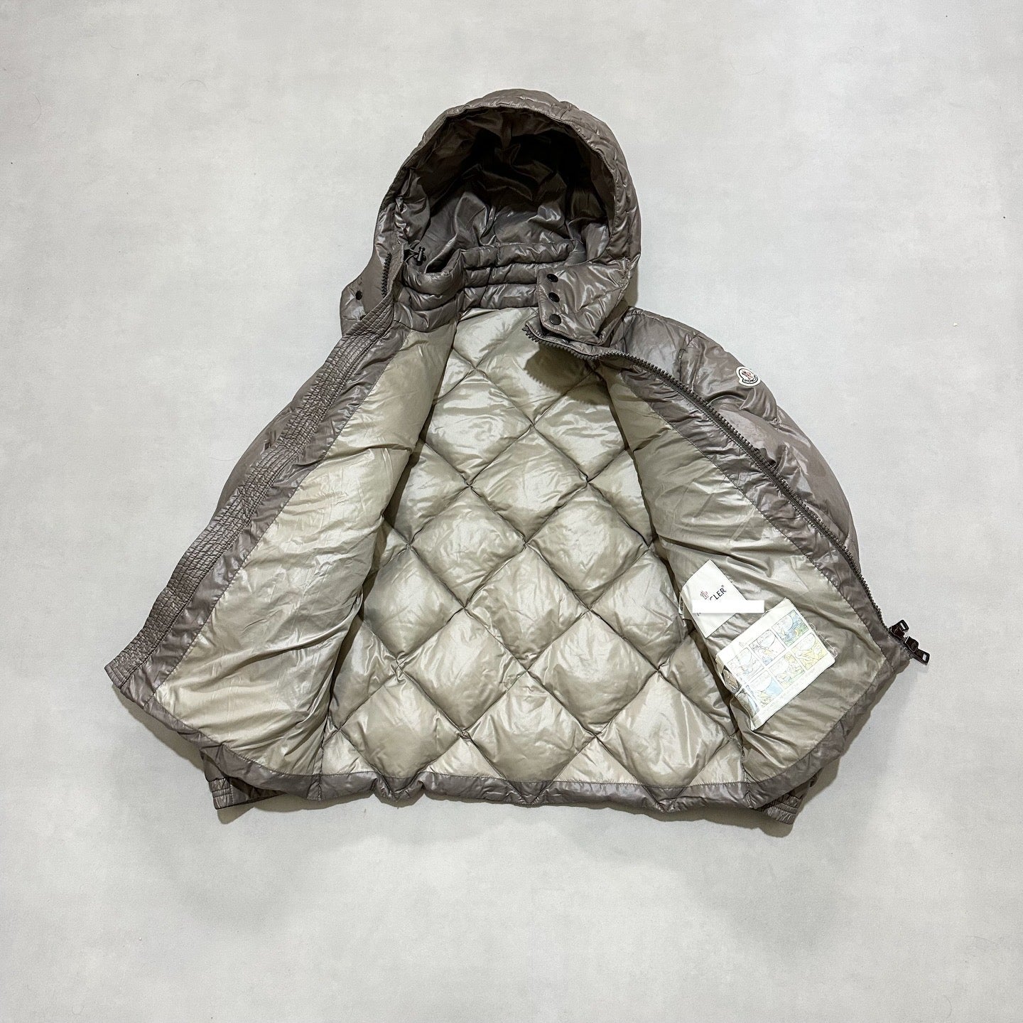 MONCLER NESMAN PUFFER JACKET SIZE M