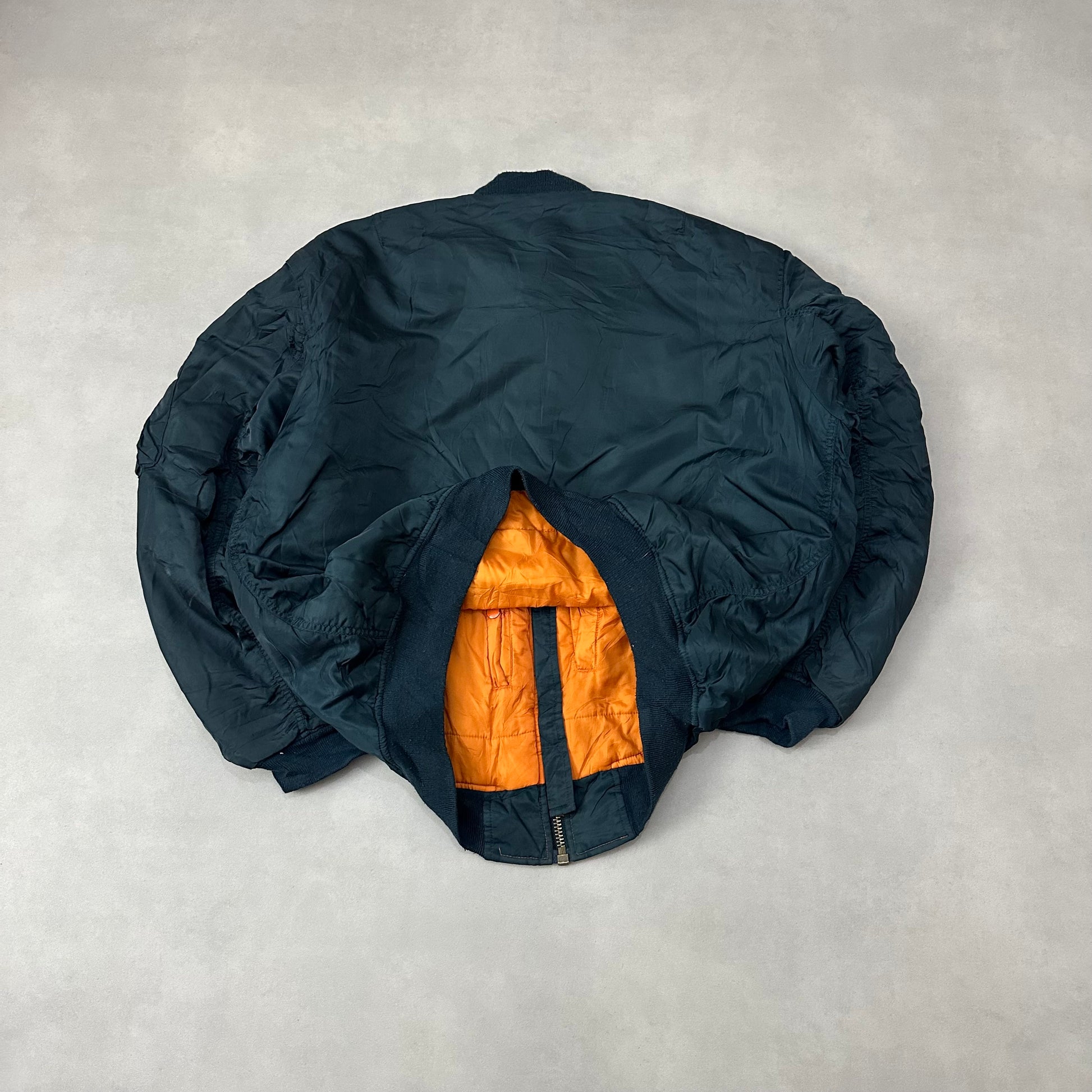 Vtg bomber jacket MA-1 f16 patches