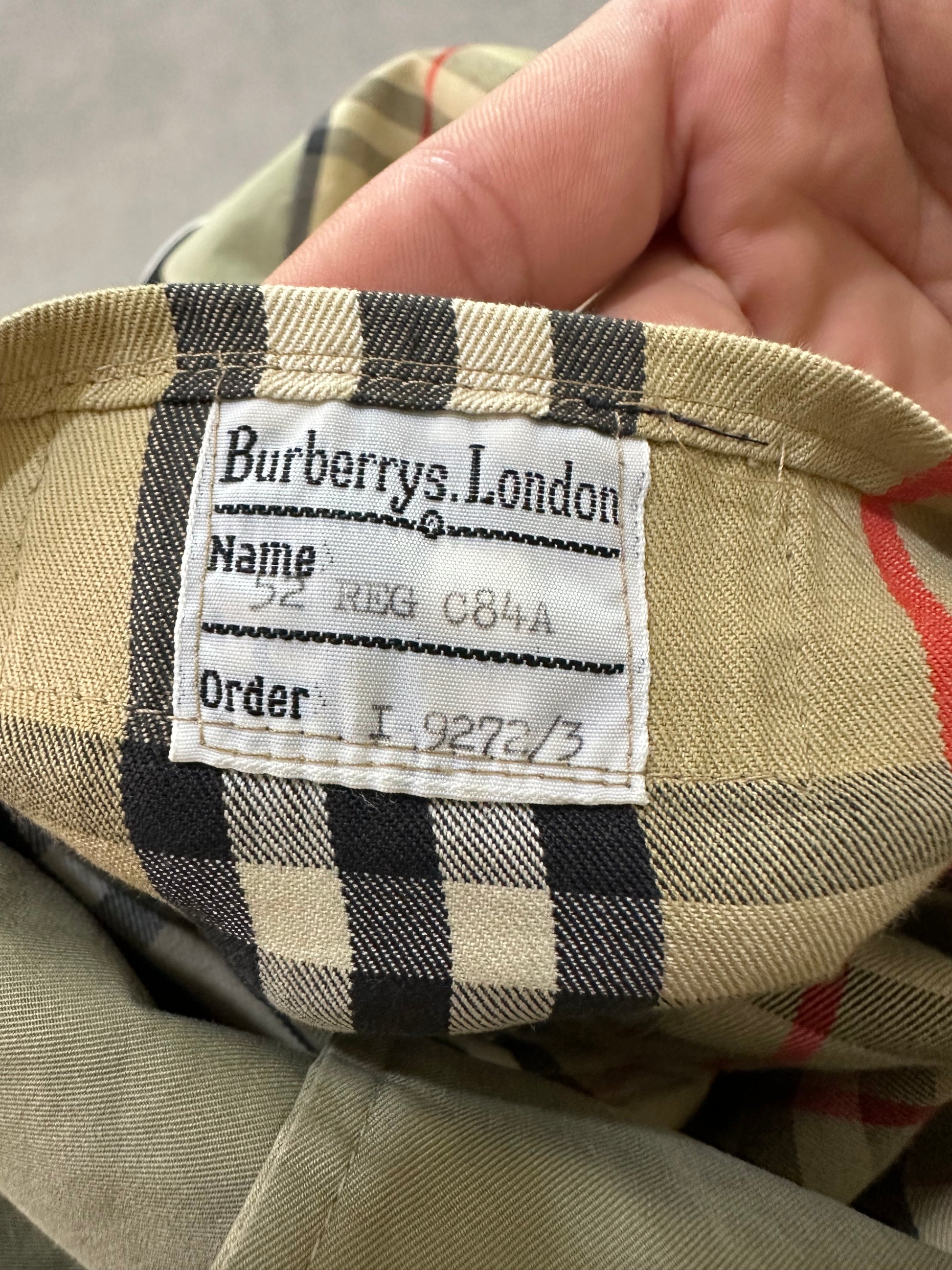 VTG Burberrys trench coat