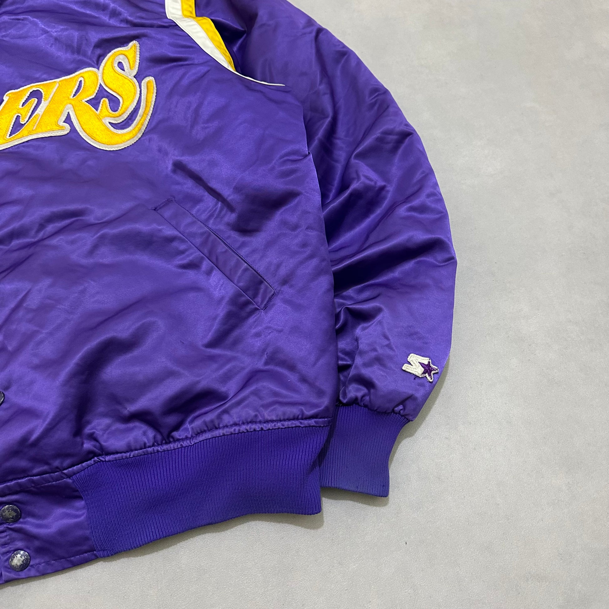 VTG 90s LAKERS STARTER JACKET