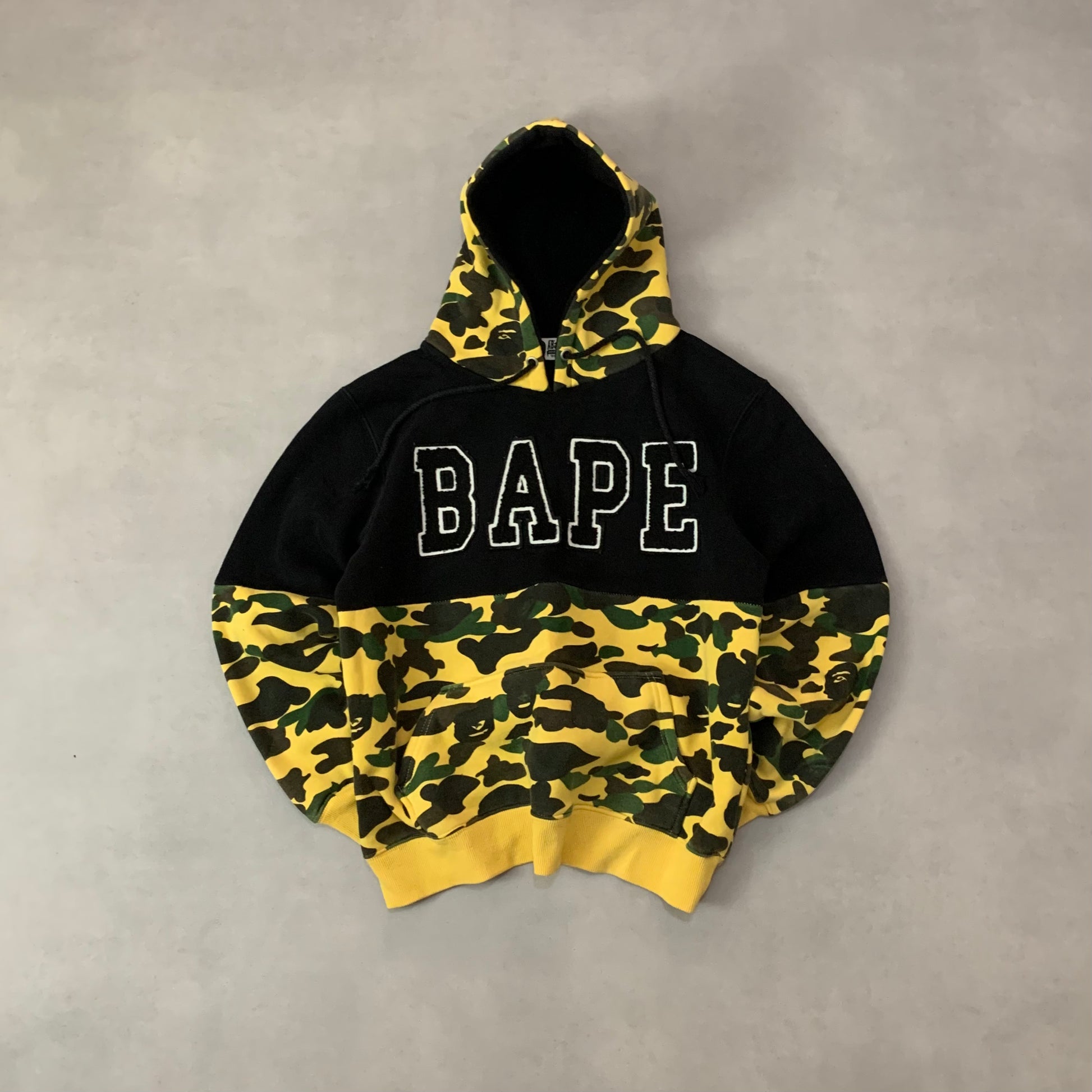 VTG BAPE CAMO HOODIE