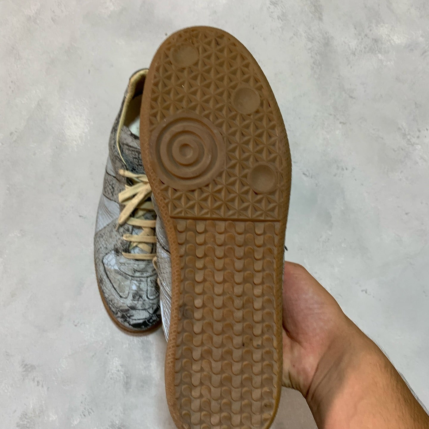 VTG MAISON MARGIELA REPLICA GATS (AUTHENTIC)