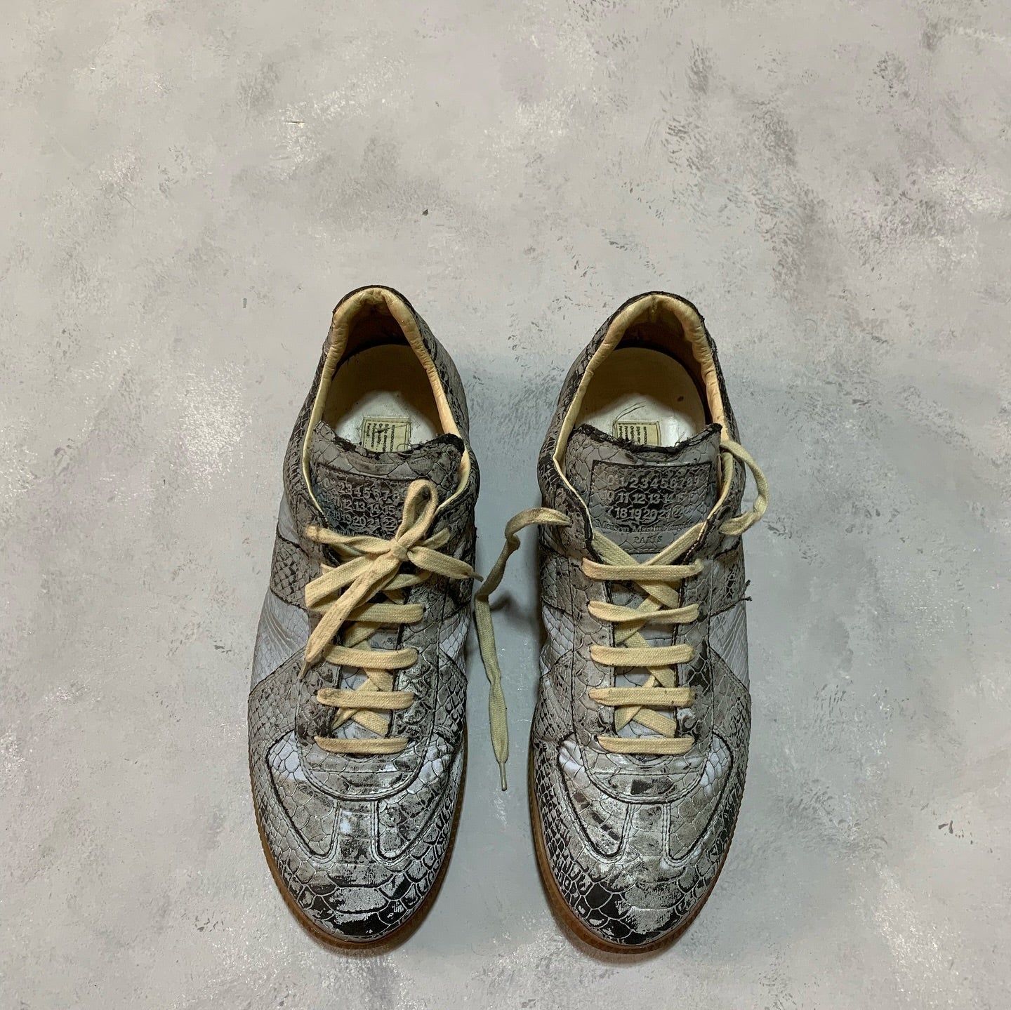 VTG MAISON MARGIELA REPLICA GATS (AUTHENTIC)