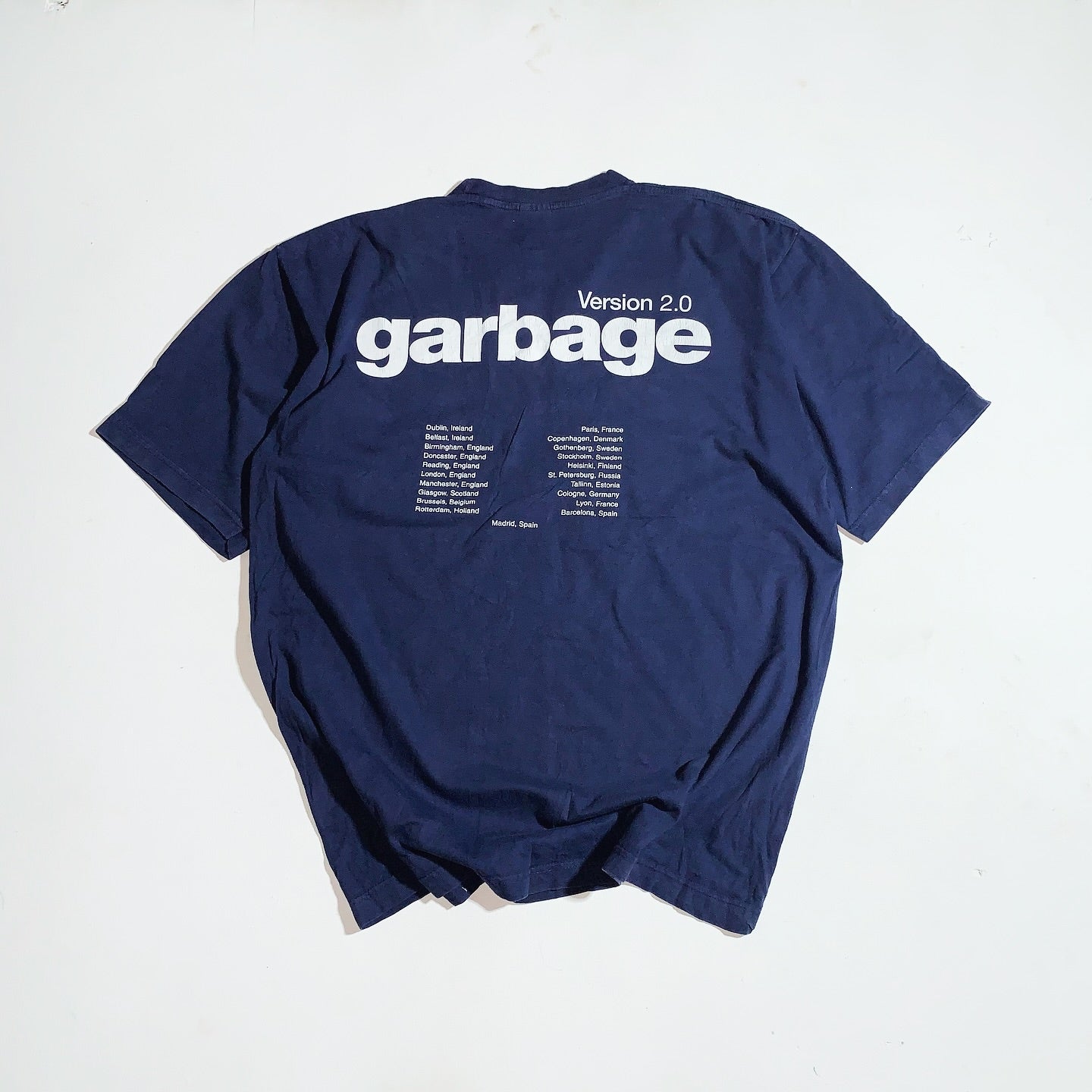 VINTAGE GARBAGE TOUR VERSION 2.0 90s tshirt
